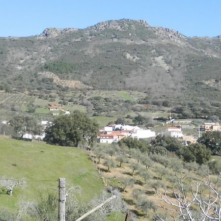 Apartamentos Rurales En Plena Sierra La Calera Exteriör bild