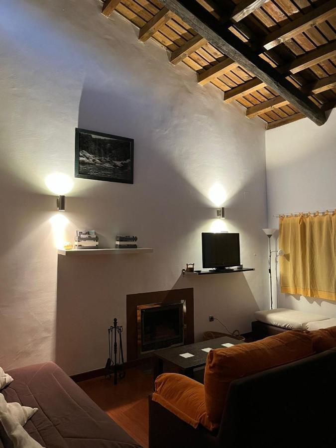 Apartamentos Rurales En Plena Sierra La Calera Exteriör bild