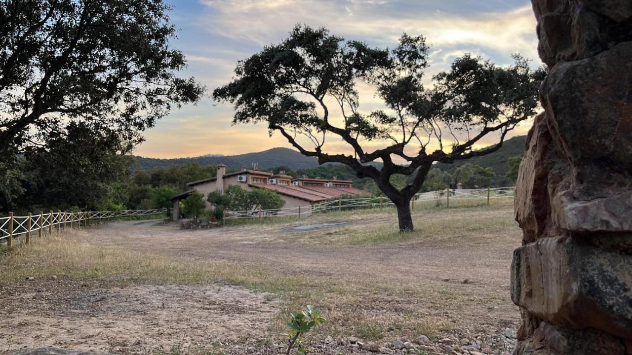 Apartamentos Rurales En Plena Sierra La Calera Exteriör bild