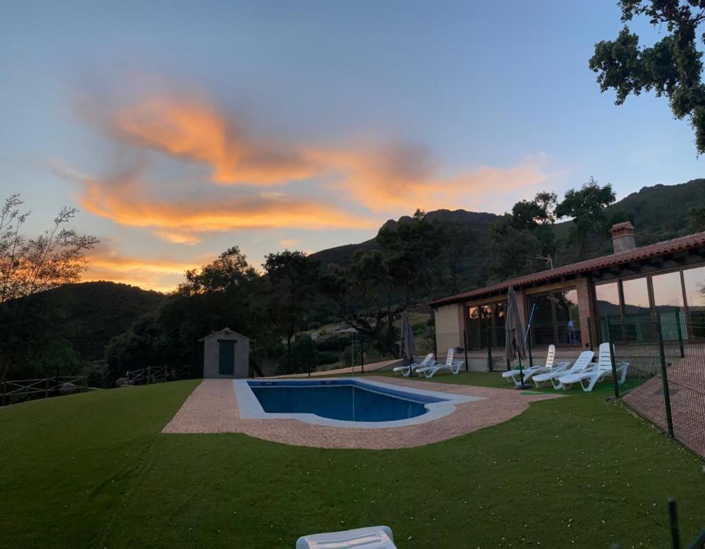 Apartamentos Rurales En Plena Sierra La Calera Exteriör bild