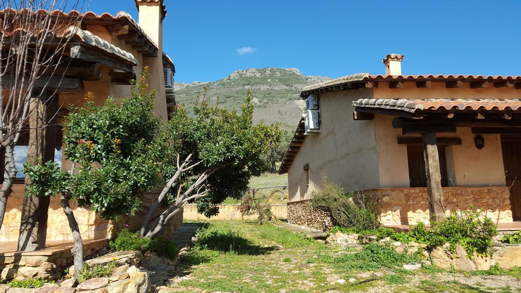 Apartamentos Rurales En Plena Sierra La Calera Exteriör bild