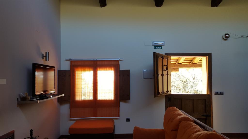 Apartamentos Rurales En Plena Sierra La Calera Exteriör bild