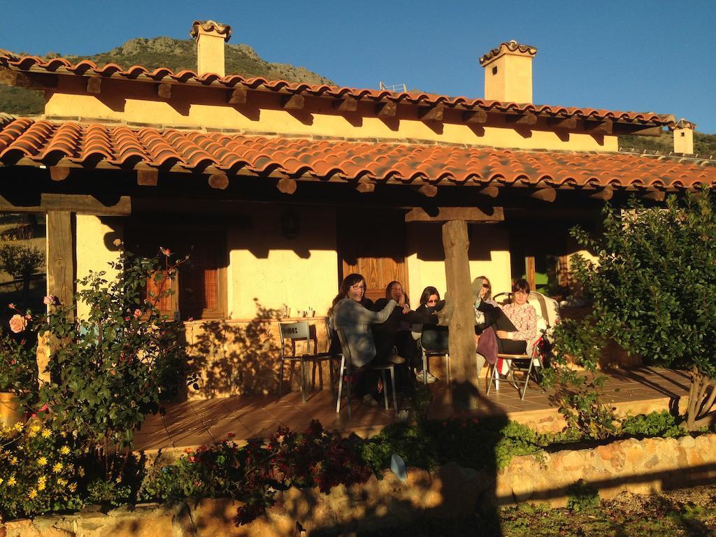 Apartamentos Rurales En Plena Sierra La Calera Exteriör bild